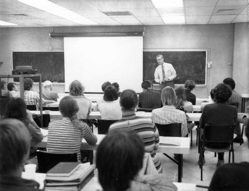 Wade-lecture-GB-1960.jpg